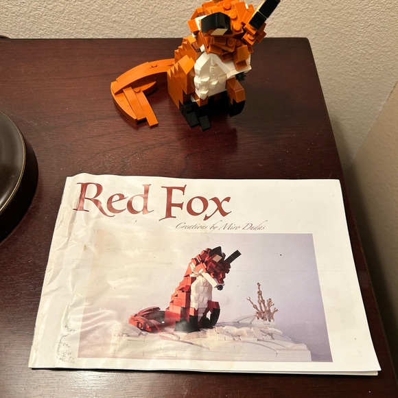 Red Fox Building Brick Model - Picture 3 of 8